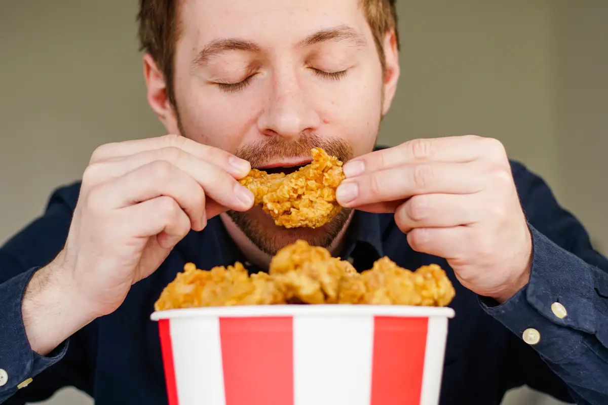 Lee más sobre el artículo Alitas de pollo: el placer crujiente que no puedes resistir