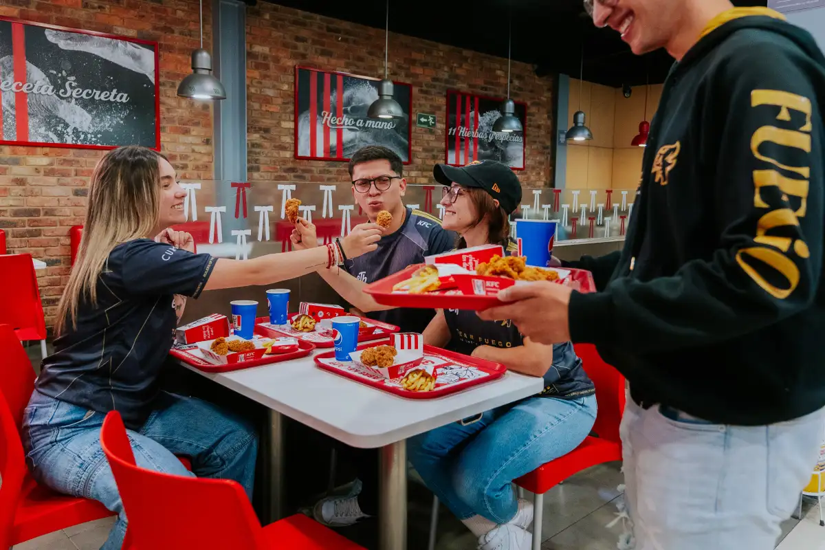 Lee más sobre el artículo Comidas navideñas: ¡dales un toque único con el mejor pollo!